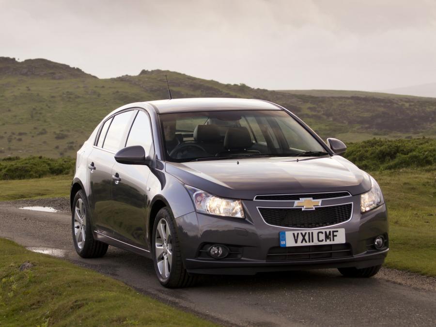  Chevrolet Cruze Hatchback 2011 года  (UK) (фото 16 из 43)